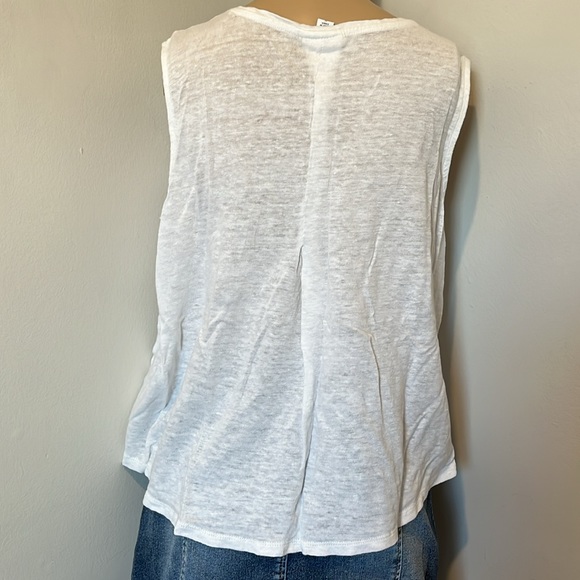 Top - Picture 2 of 2